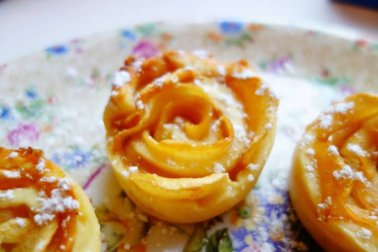 tartelettes aux pommes en forme de rose